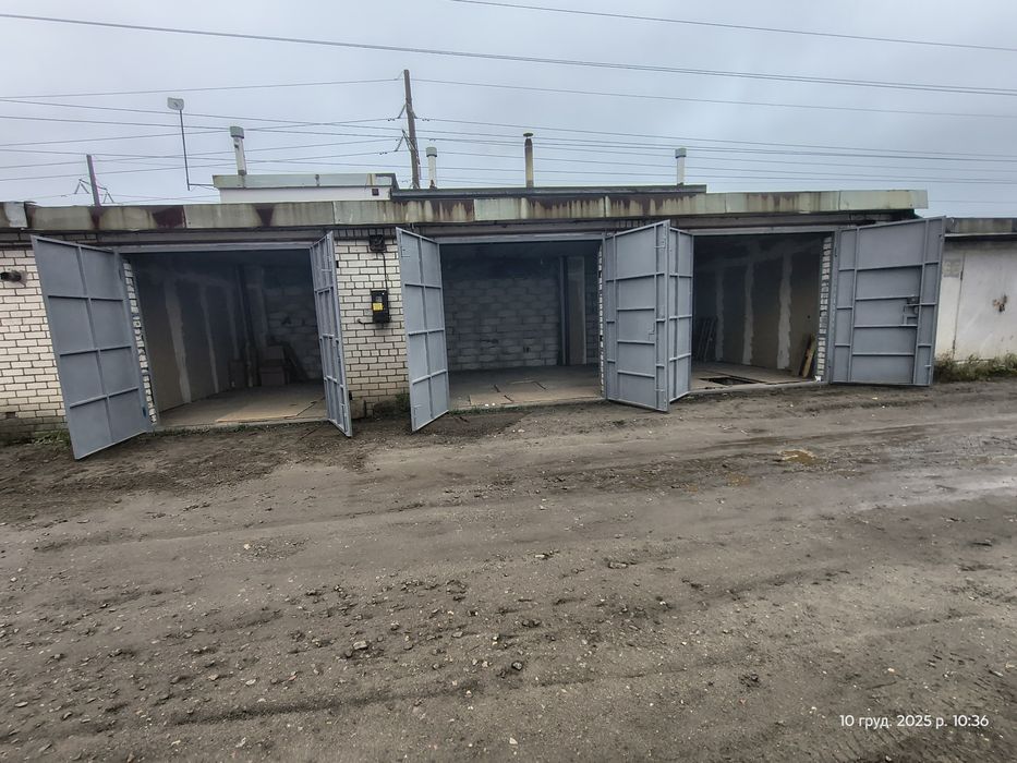 Пухівська Пуховская 2, 3 гаражі під СТО склад малярка виробництво