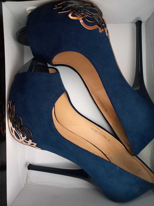 Туфли на каблуке (Италия) размер 37