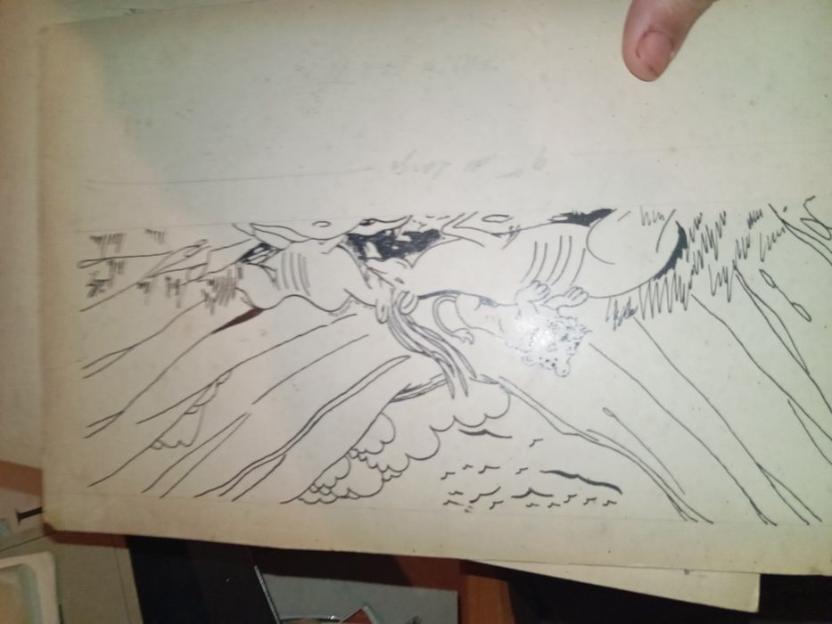 Dois desenhos em cartao