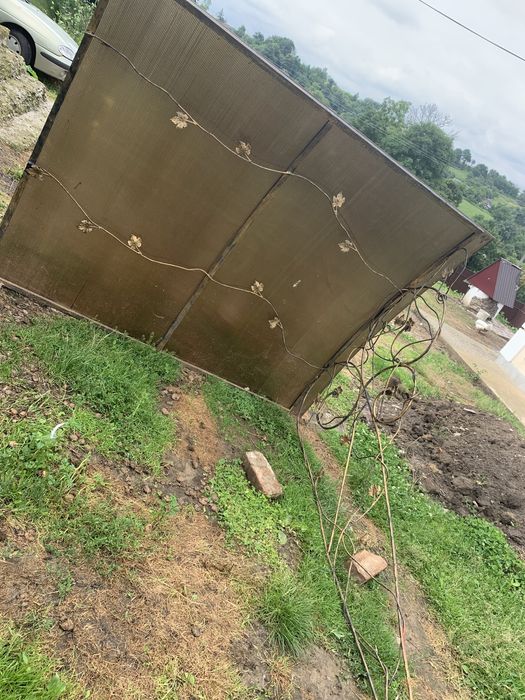 Дашок над дверима