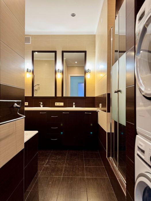 Продам квартиру 189,4 м², сталінка — Козловського 5, урядовий квартал