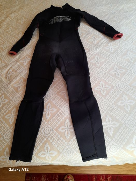 FATO de Surf para criança  pode ser entregue  Fato de Surf para cria