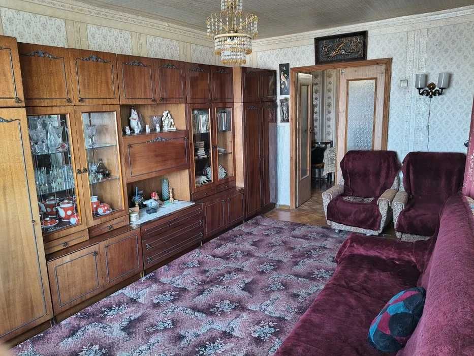 Продам 3к кв Коммунальный рынок. ТРЦ  КЛАСС. Сертификат.IN