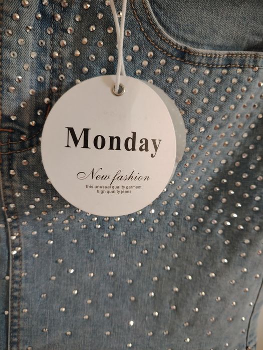 Spódniczka Monday, nowa z metką