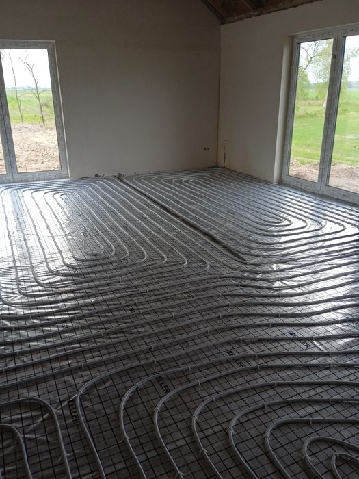 Hydraulik Instalator urządzeń sanitarnych.