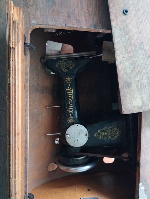 Maszyna do szycia Łucznik 82