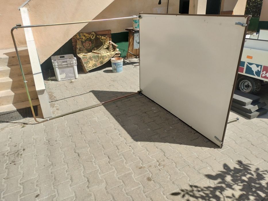 Auto tenda surmonte
