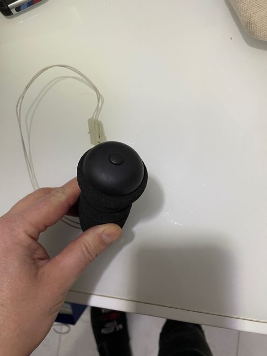 Nakładka na drążek sterowy z przyciskiem nadawania