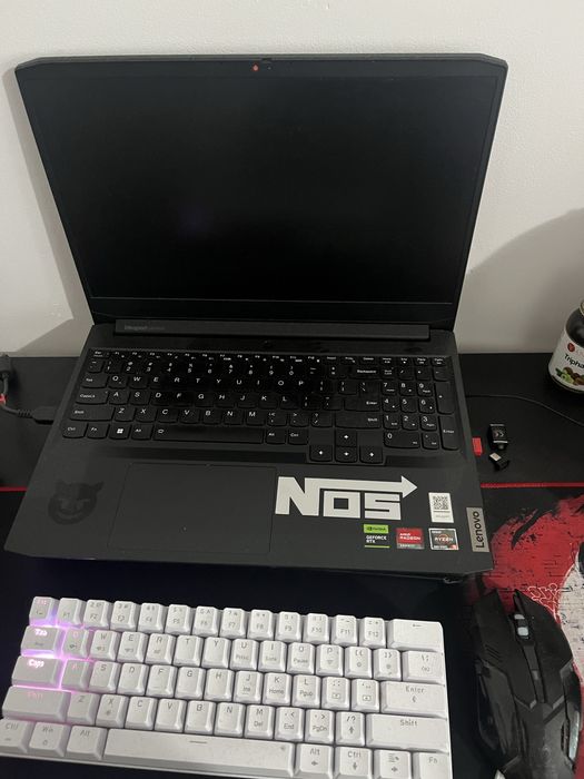 Laptop lenovo gaming 3