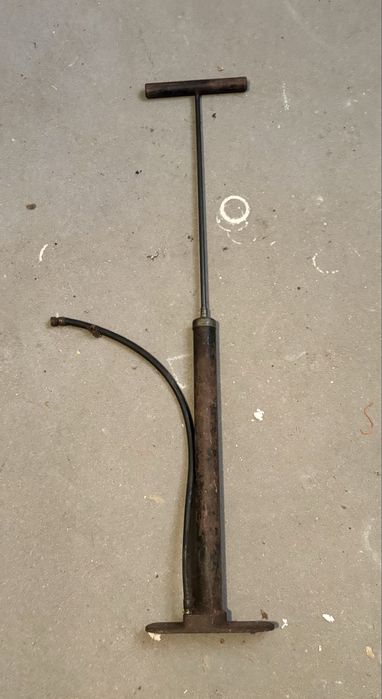 Stara metalowa pompka rowerowa PRL / vintage