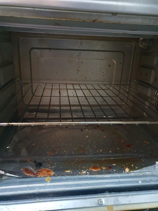 Forno eletrico confortec com 6 meses de uso so precisa de uma limpeza