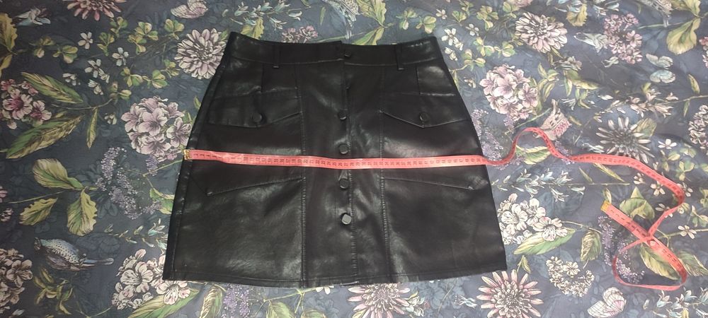 Шорти Zara екокожа 430 грн Турция  ,юбка екокожа  280  грн