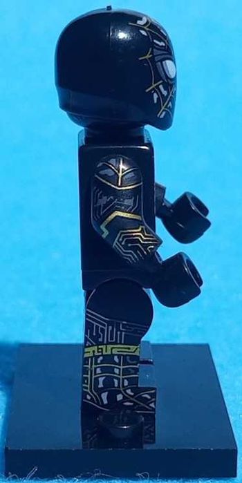 Spider-Man Black & Gold Suit (Marvel)
