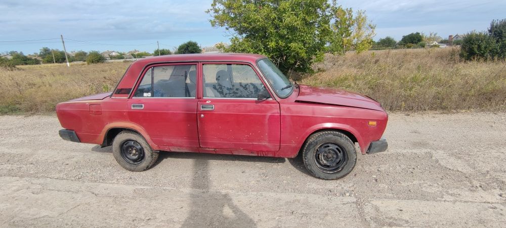 продам ваз 2107 нормальная