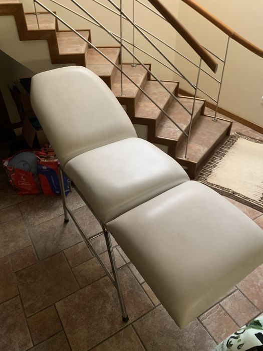 Marquesa Profissional Branca em Perfeito Estado - Ideal para Estética/Massagem
