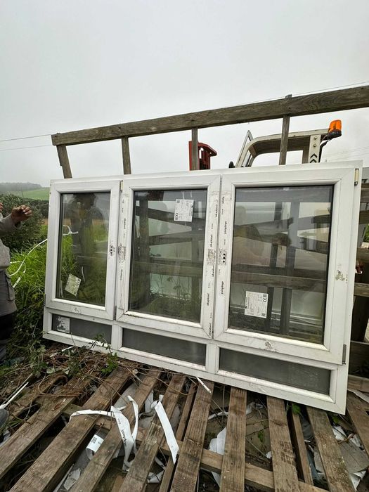 Janela PVC Oscilo-Batente Aluplast