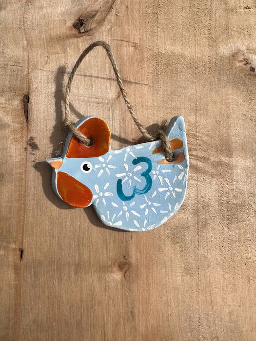 Blekitna ceramiczna zawieszka kura wielkanoc kwiaty boho Pinterest