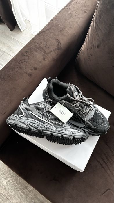 Off white be right back
