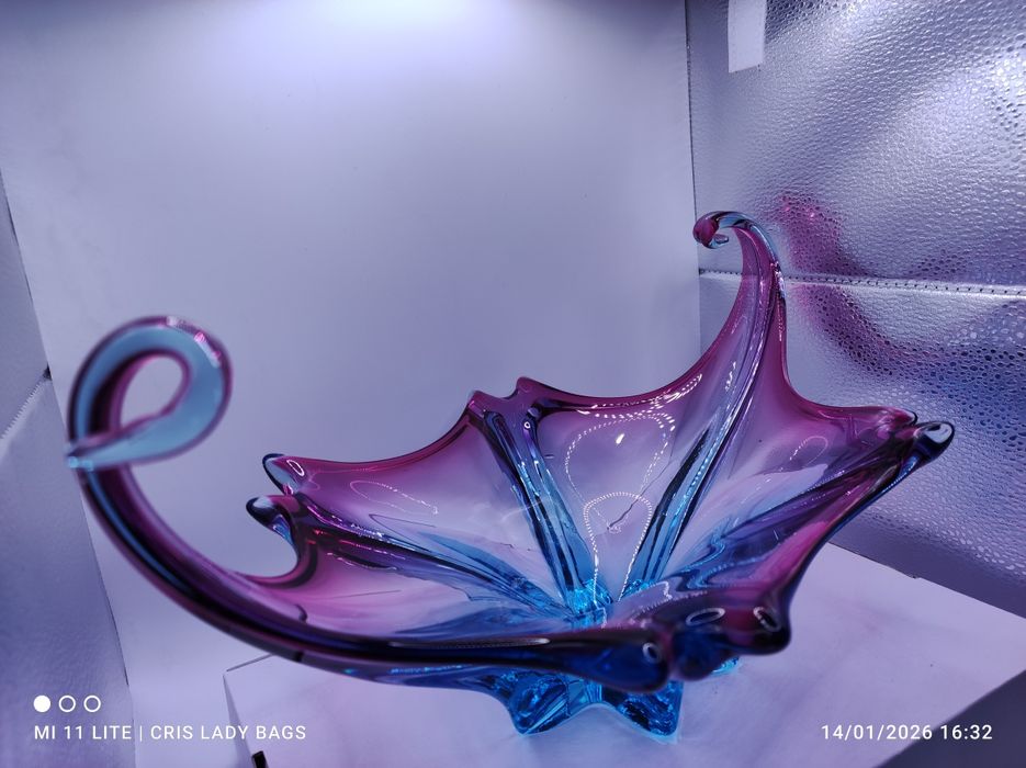 Centro de Mesa em Vidro Murano Azul e Rosa  com 43 cm de largura  Nova