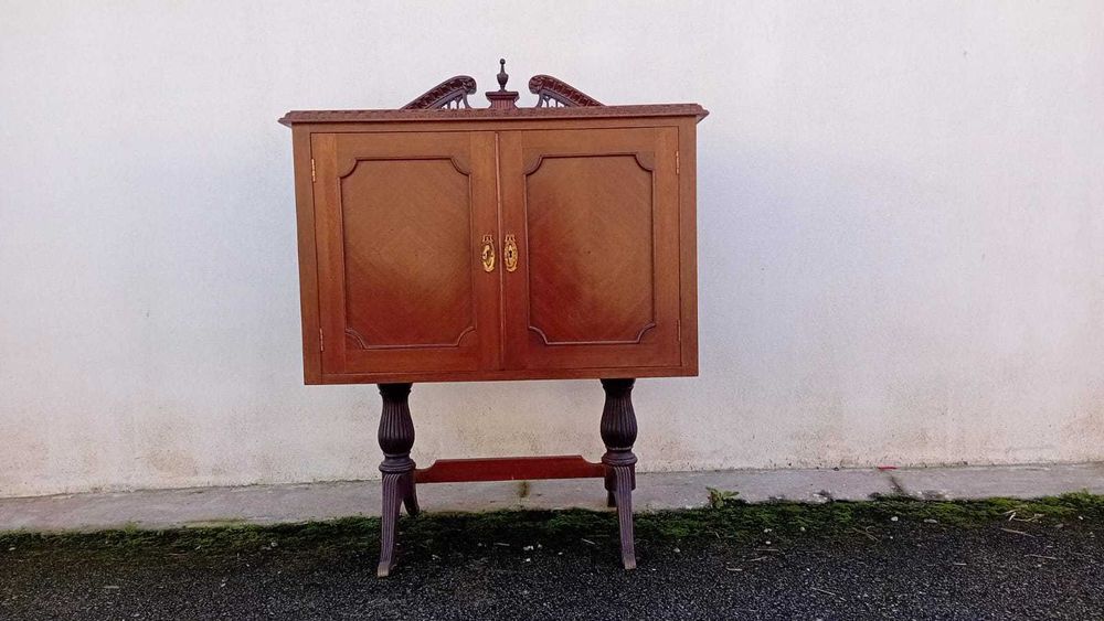 Móvel Antigo Bar