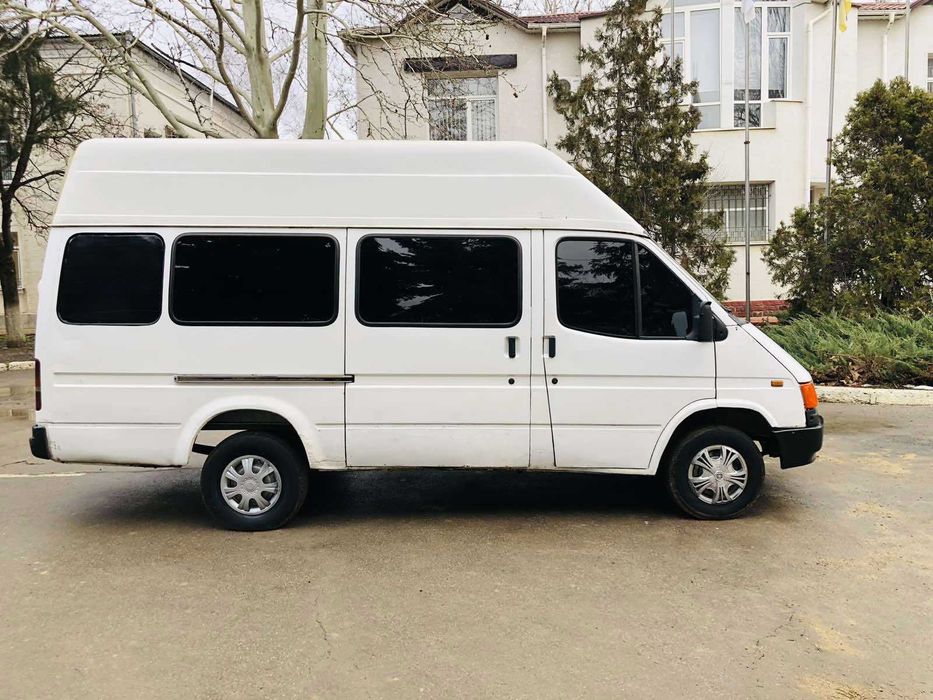 Ford Transit пассажирский 14 мест (2.5 дизель, 1991 год)
