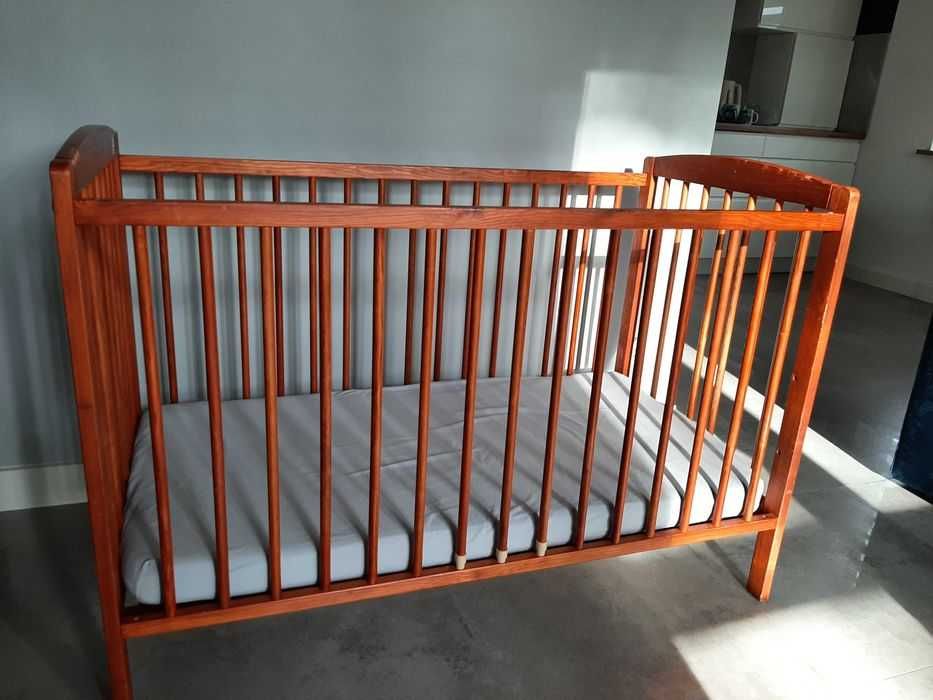 Sprzedam z akcesoriami dla niemowlaka