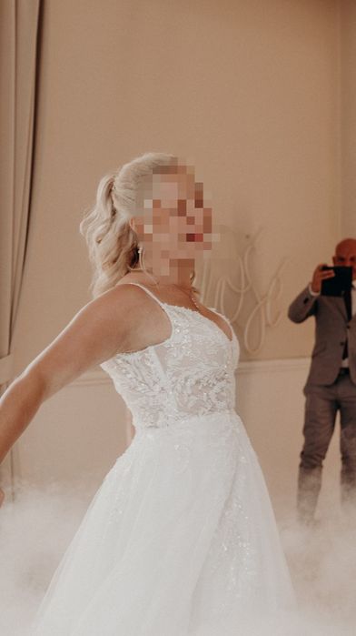 Suknia sukienka ślubna szyta z salonu błyszcząca