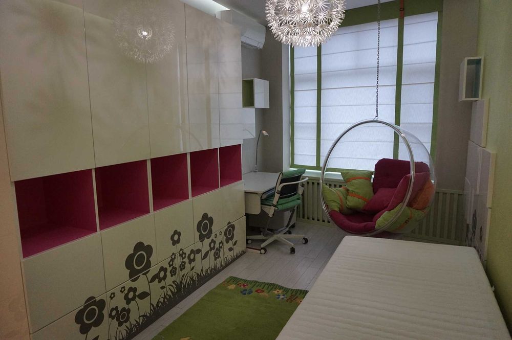 без комісії продам 3 кім кв. вул. Парково- Сирецька 4 в