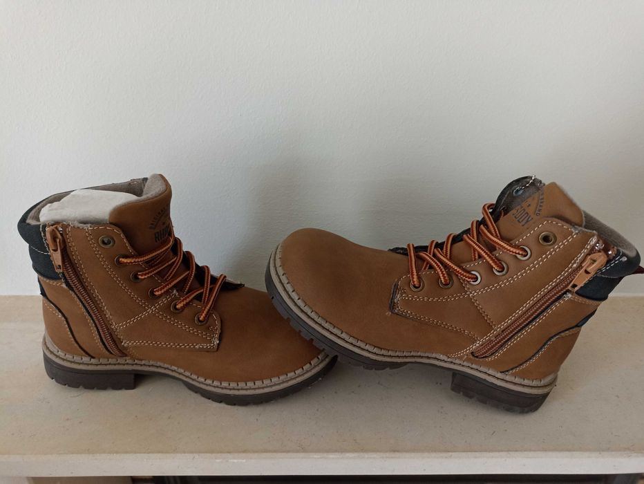 Botas menino rockland novas
