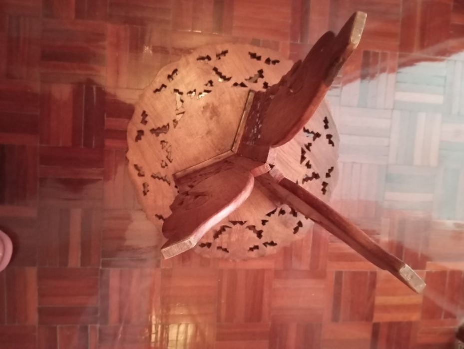 Mesa de Madeira Africana