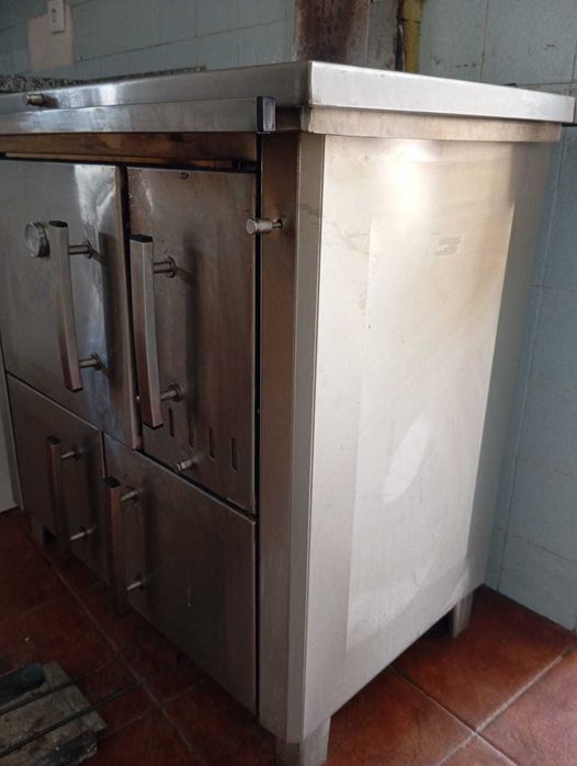 Fogão a Lenha em Inox – Excelente Estado