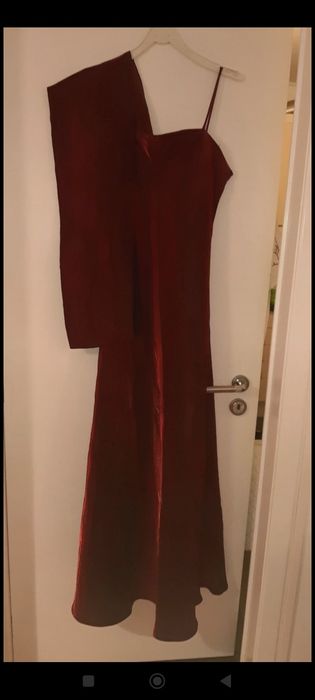 Vestido e echarpe de Gala
