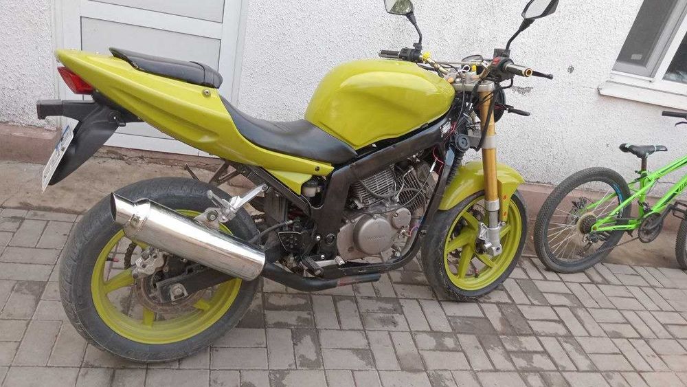 Продам мотоцикл хьюсонг 250