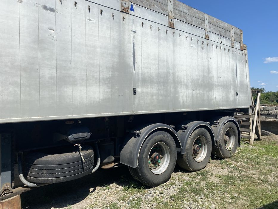 Продам полуприцеп Bodex Kiss