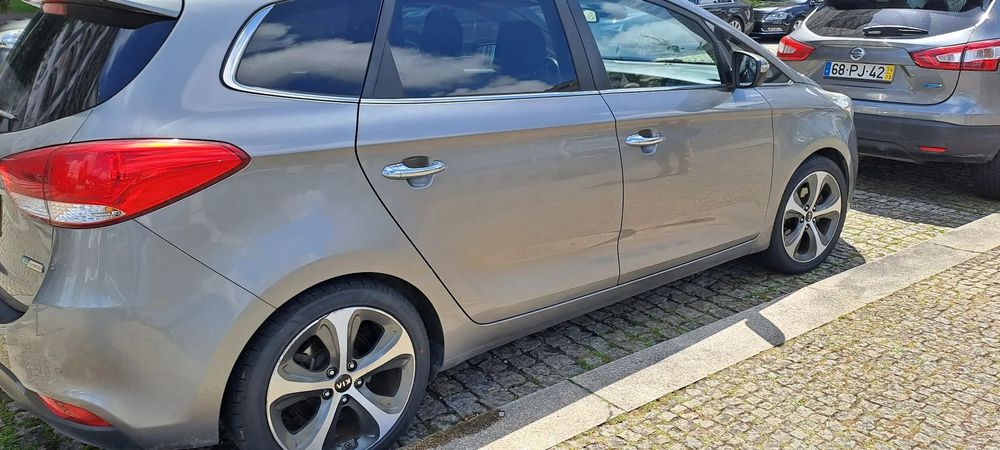 Kia Carens 1.7 CRDi ISG TX