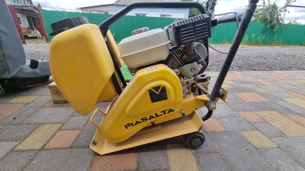 Віброплита Masalta MS60-4 з бачком