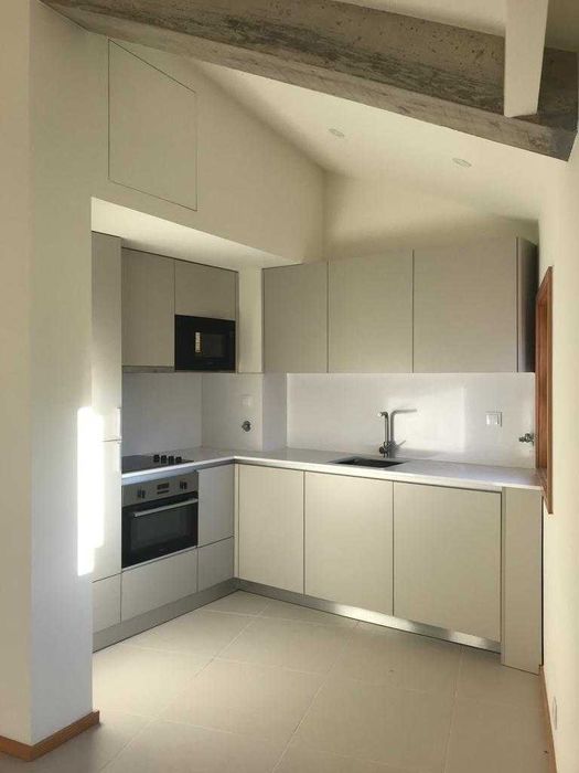 T1+1 para arrendamento, com lugar de garagem no Porto