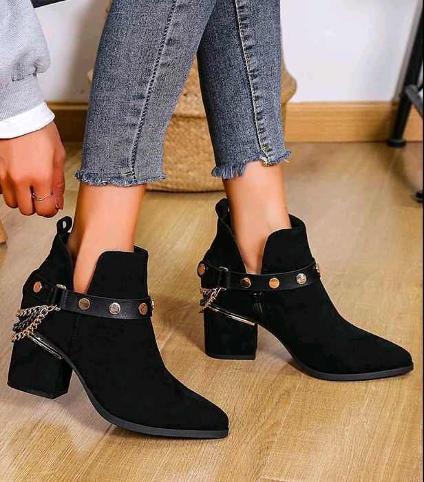 Buty damskie 36,37 zamszowe 38,39 Botki 40,41 łańcuszki na słupku