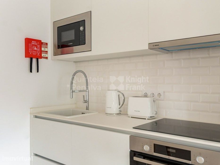 Apartamento T0+1 com varanda em Ramalde no Porto