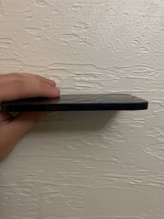 Продам Iphone  12