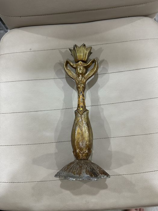 Підсвічник.    .