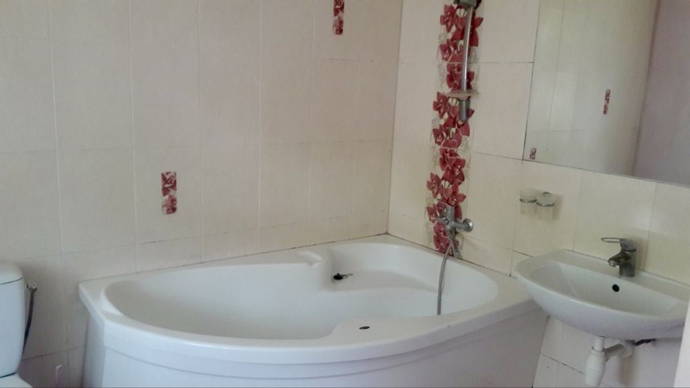 Продажа дома возле Голубого озера! Жилое состояние! Участок 13 соток!