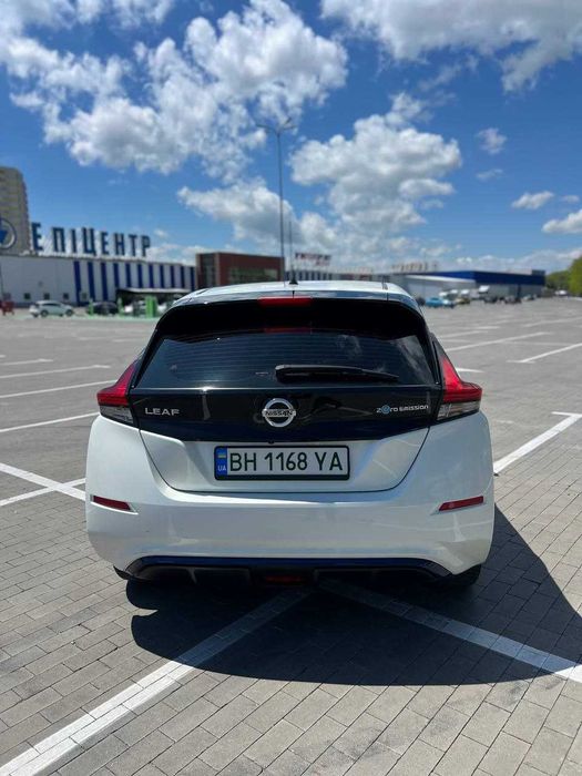 Оренда Ліф 2 покоління під таксі та власні цілі Nissan Leaf 2