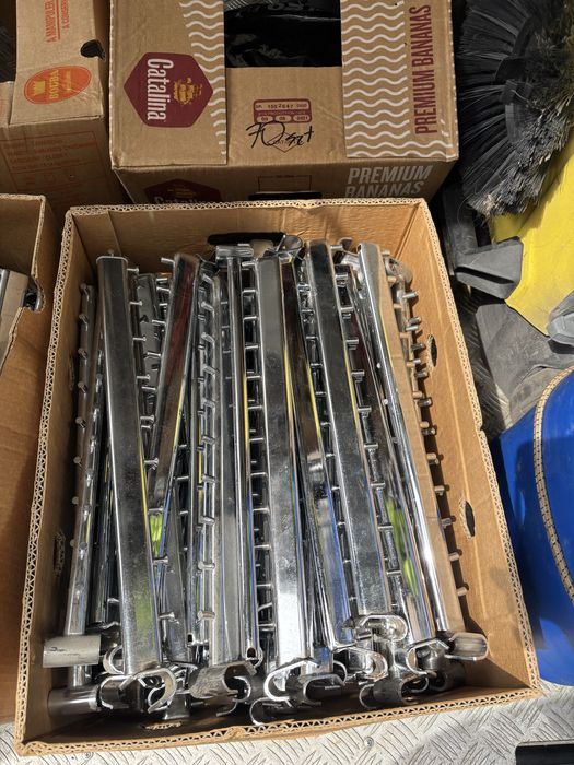 Ramiona z bolcami, zeberka na ubrania