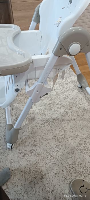 Стільчик для годування