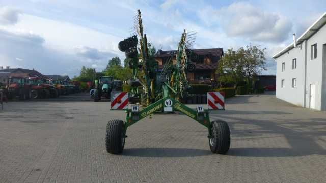 Zgrabiarka KRONE SWADRO 907 Grabienie do boku