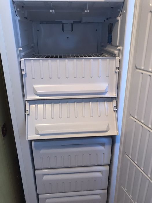 Морозильна камера Indesit NUS16 – 271 л, No Frost: 6 000 грн