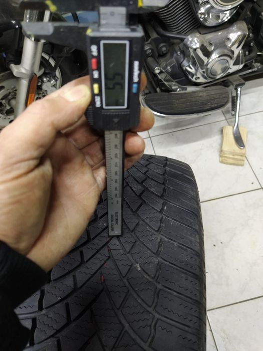 Cena za 2 Opony zimowe 225/60r18 BRIDGESTONE 2021r