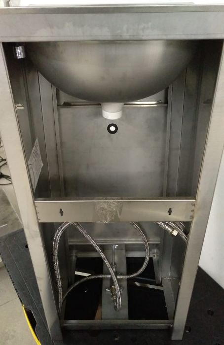 PIO Lava mãos com pedal misturador (quente/fria) TODO em aço inox NOVO
