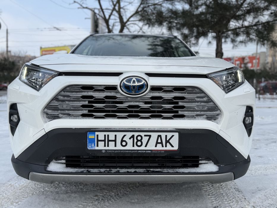 Продам Toyota RAV 4 Гибрид 2023г.